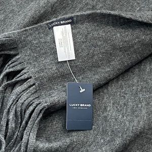 Lucky Brand charcoal gray winter scarf